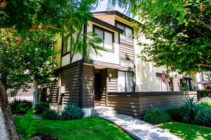 The Kingston Townhomes building in Reseda California