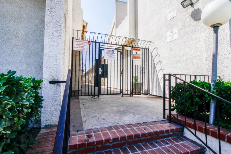 The door into Park Reseda