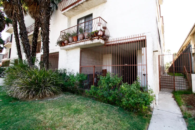 The sidewalk up to Reseda Village