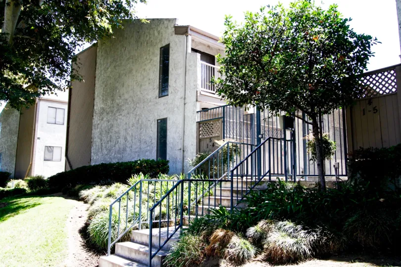 The entrance up to Sherman Way Park West