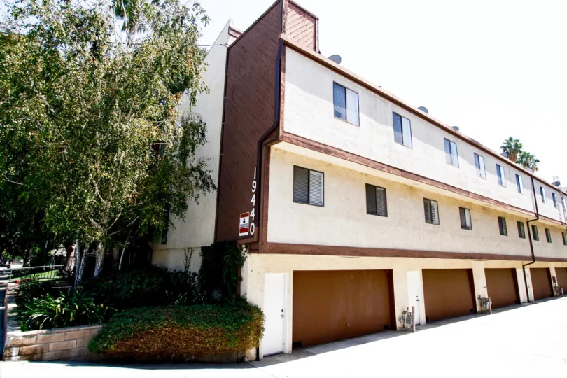 The Shirley East Townhomes building in Reseda California