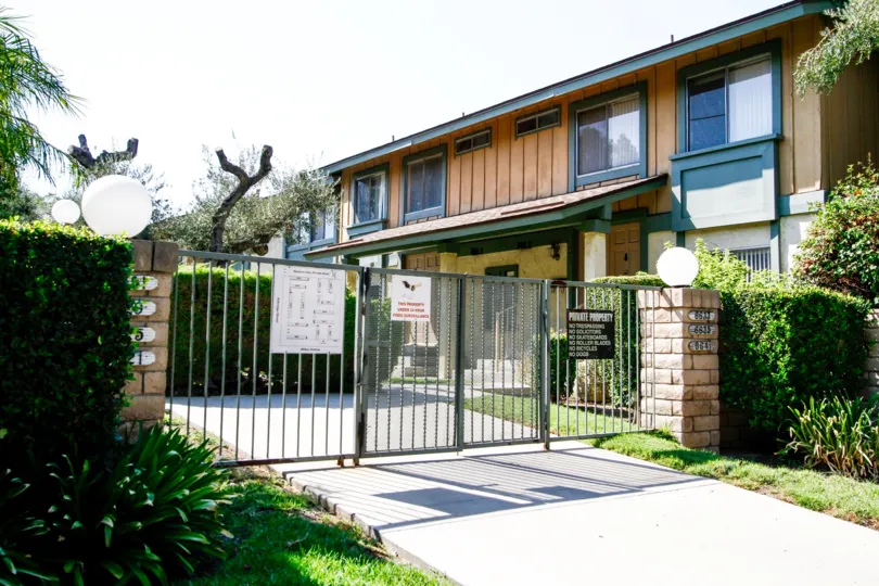 The gate for entering into Sunburst Estates