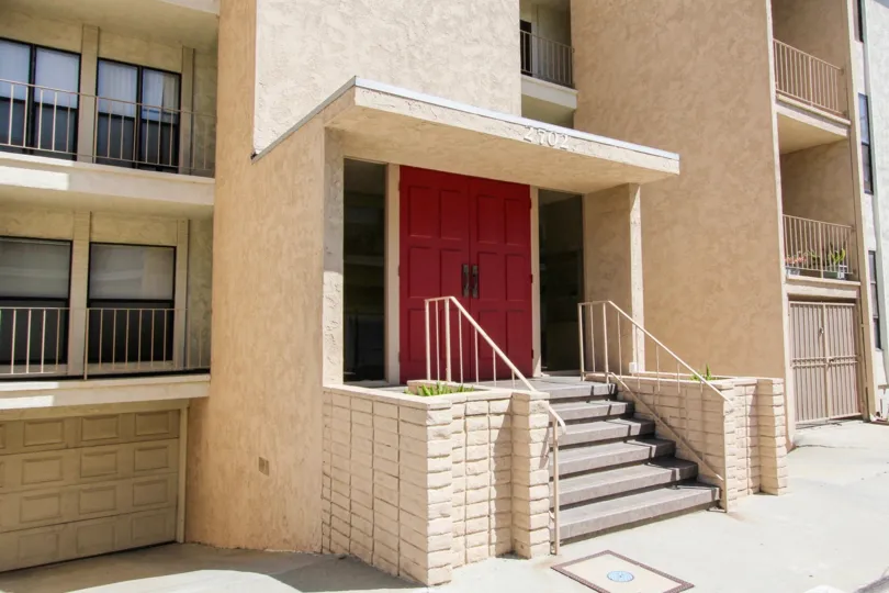 The entrance into 2702 S Peck Ave