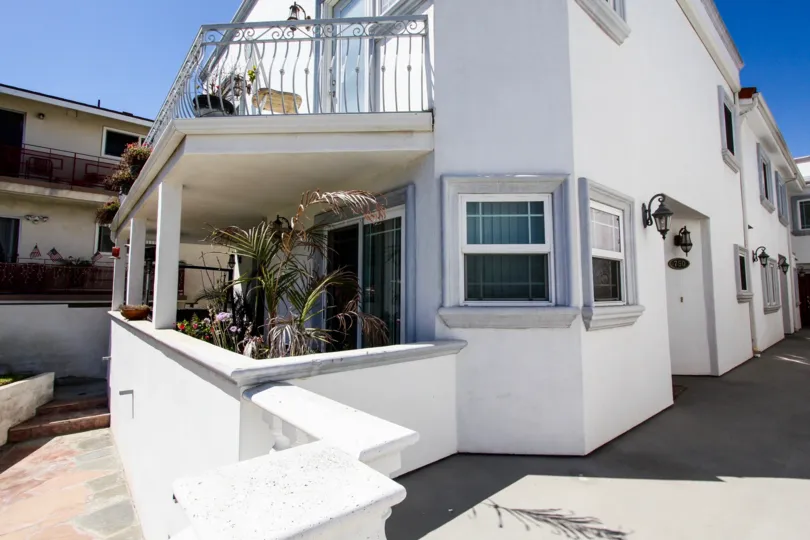 The windows seen in Jade Townhomes