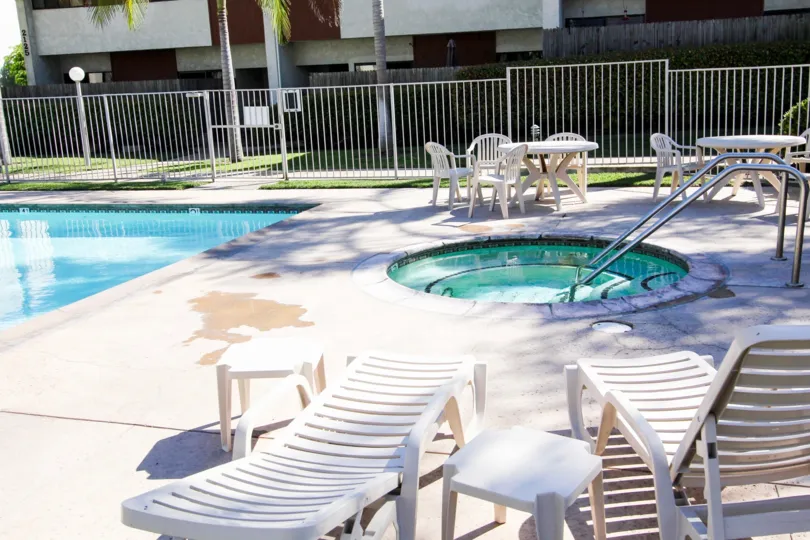 The spa pool at South Shores  Club in San Pedro California
