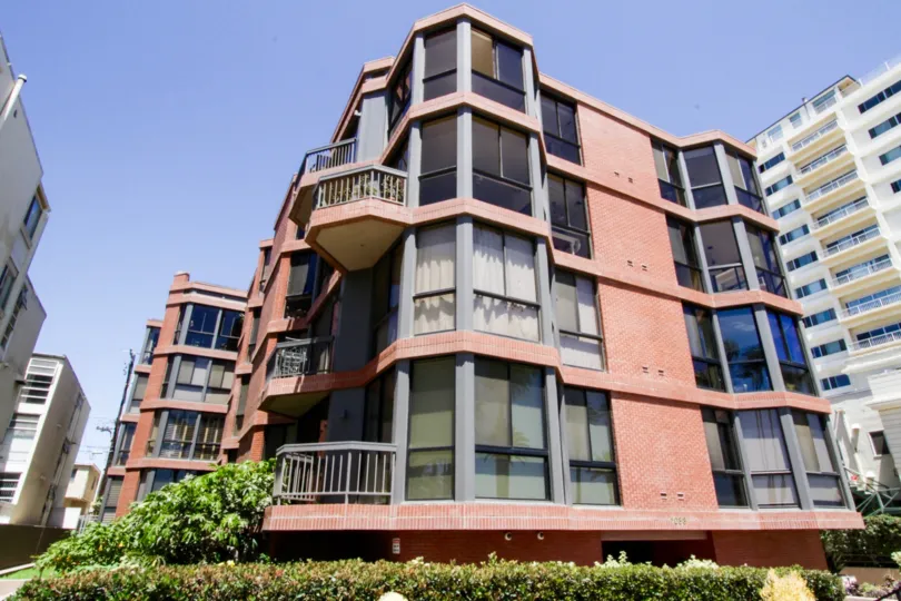 The building at 1033 Ocean in Santa Monica