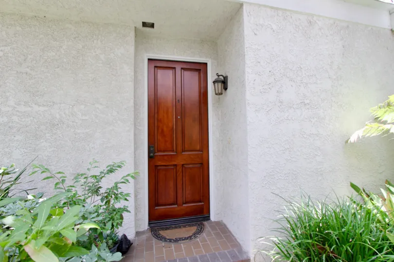 The door color was nice from city santha monica and nice gaurdening