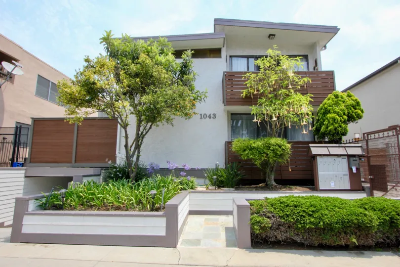 A beautiful day in the 1043 12th St with beautiful small garden.
