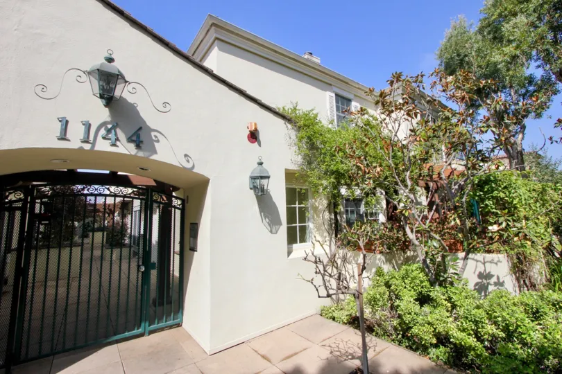 Nice landscaping and pretty entrance at 1144 Yale St in Santa Monica, California