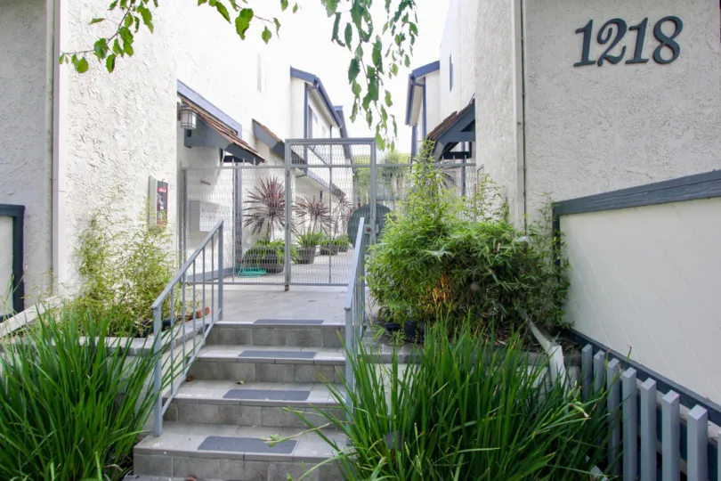 The entrance in 1218 9th st should decorated with the plants in 1218 9th st.