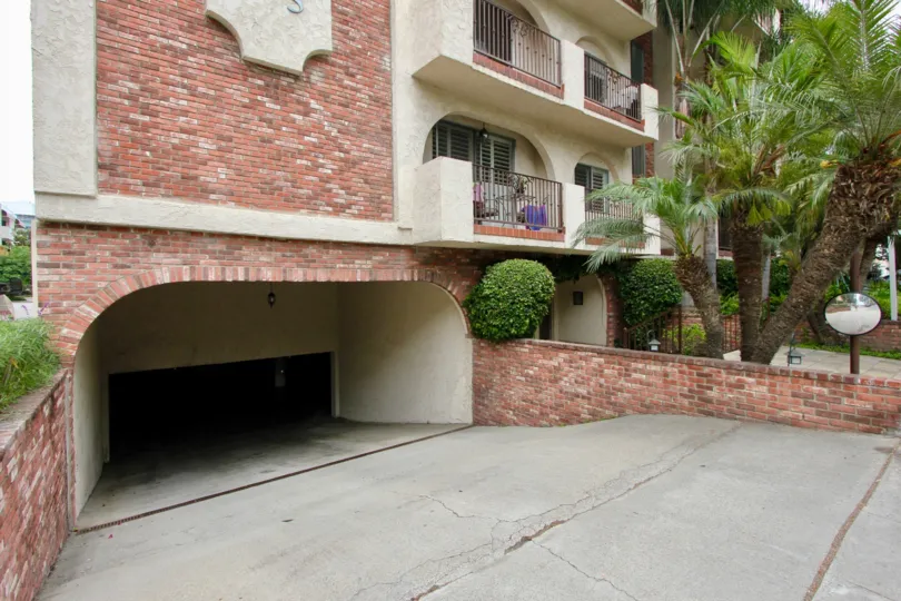 A morning in the 125 Montana Ave with an entrance of a apartment.