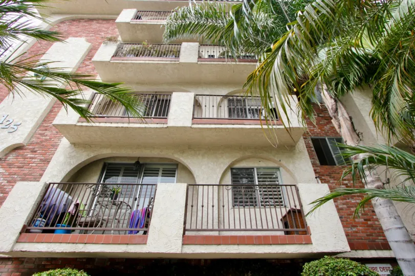 Santa Monica California apartment on 125 Montana Ave.
