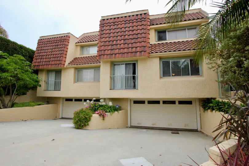 Amid awesome greenery stands the beautiful single family home in 130 Marguerita Ave