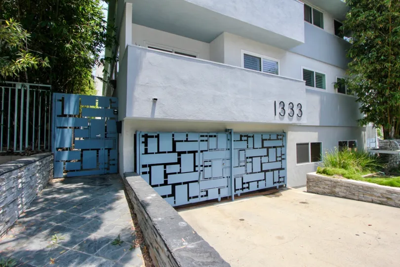 A morning in the 1333 14th St with blue color garage door.