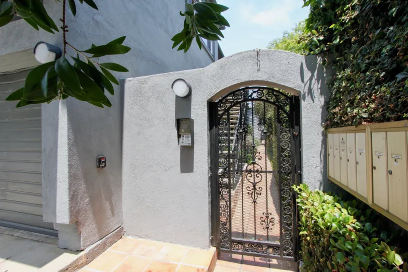breathtaking view of the side gate to 1419 15th St. Santa Monica, california