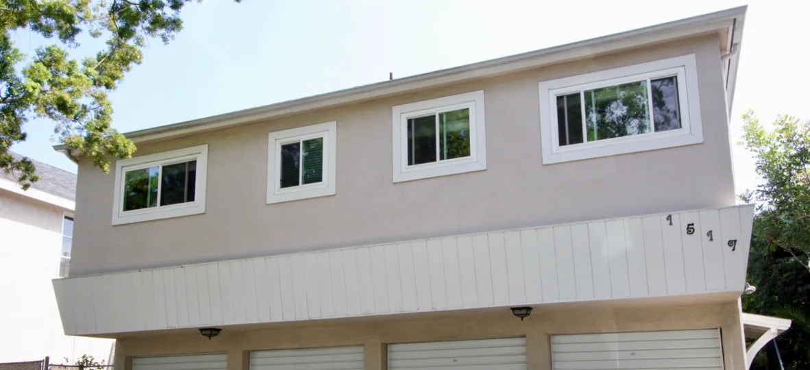 big building in California with many rooms and windows of glass