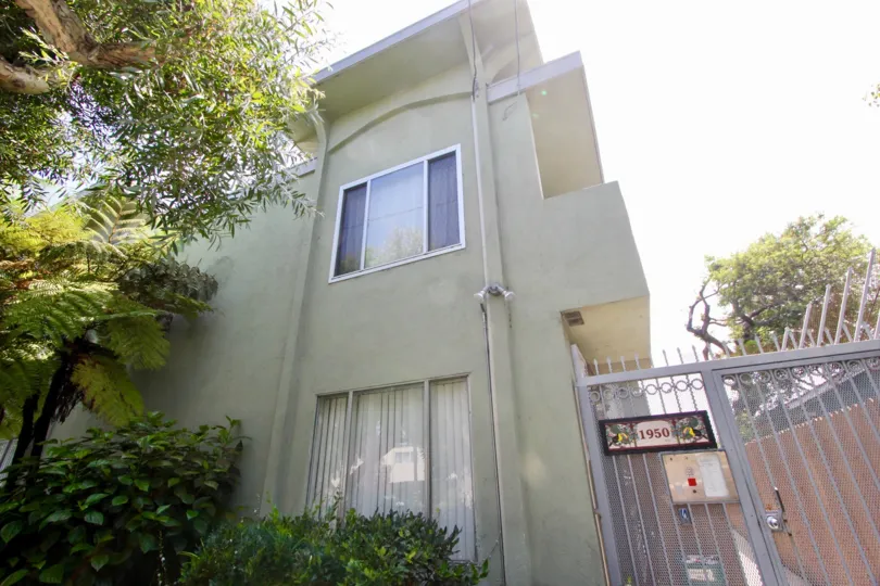 A beautiful, sunny day at a structure in Santa Monica, California.