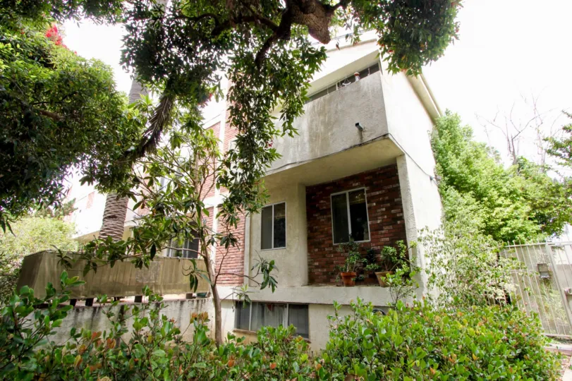 The house is located in good place with atmosphere condition