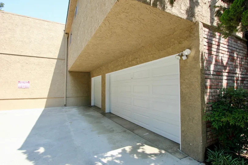 Stucco and brick 3-door garage at 3219 Colorado in Santa Monica California