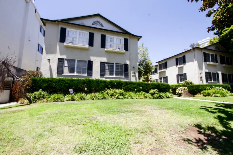 The yard at 515 San Vicente in Santa Monica