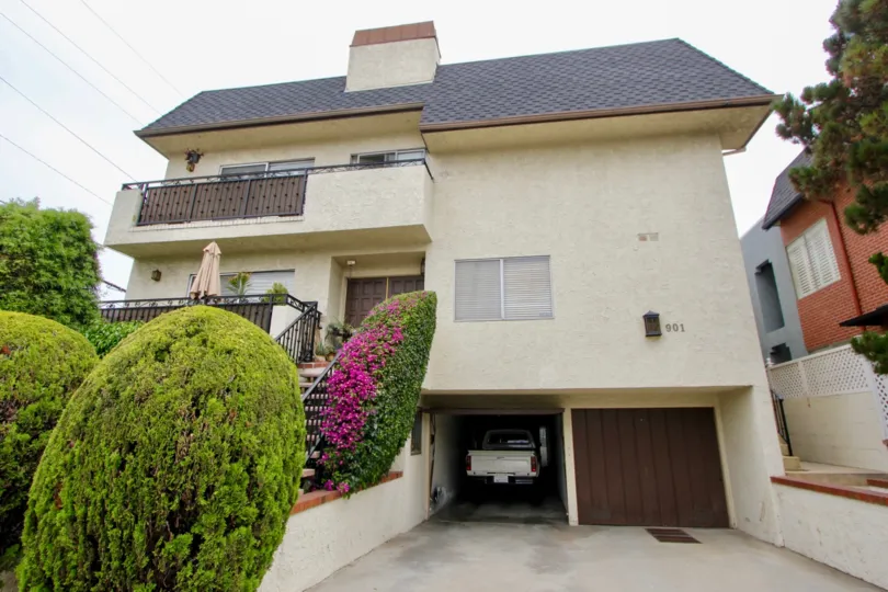 Awesomely built and well shaped 608 Idaho Ave, Santa Monica, California