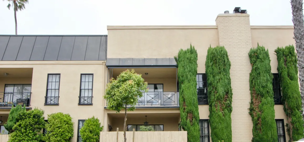 Condos with balcony, natural light, in Sunny Santa Monica, CA