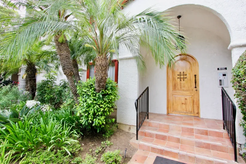 a sunny day in santa monica the 701 grant house locked with wooden door