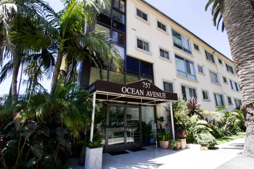 The entryway into 757 Ocean