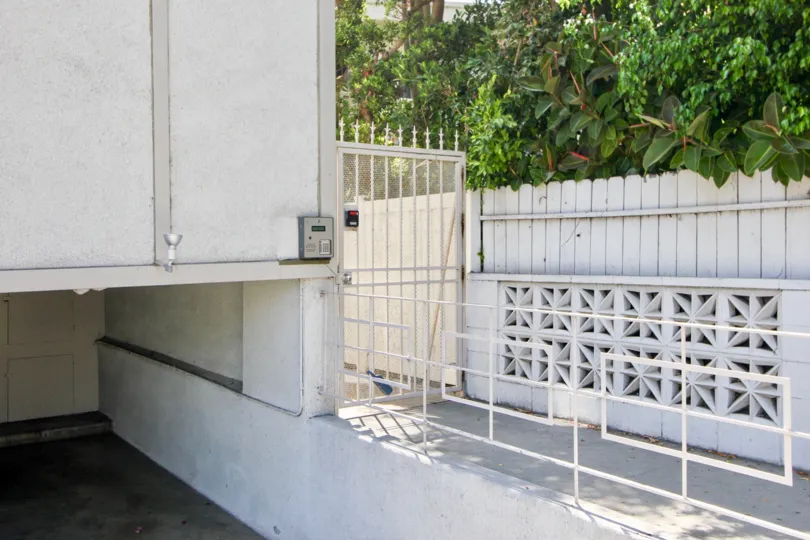 a close view of the details of : 808 5th St, Santa Monica, California