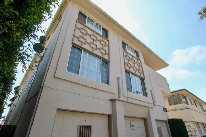 awesome high rise at 828 Lincoln, Santa Monica, california