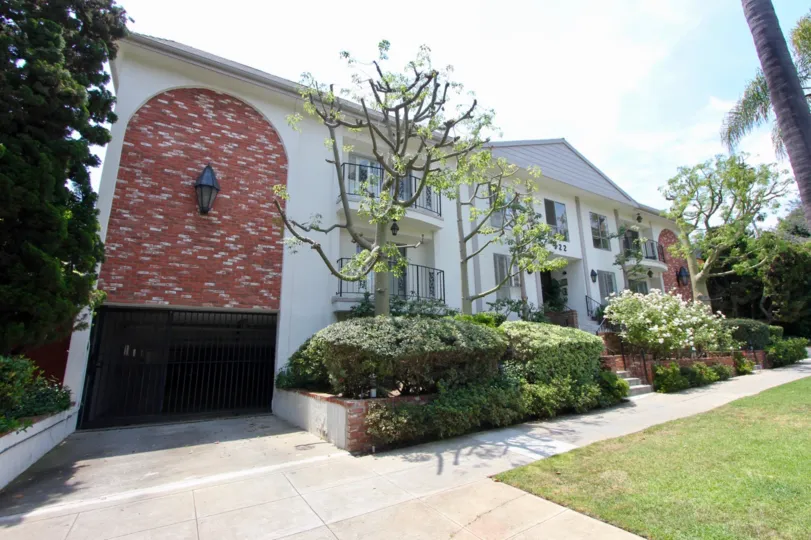 In sunny day the 922 14th St is very beautiful and the walls are good painted around the house lot of green leafy trees and plants are available