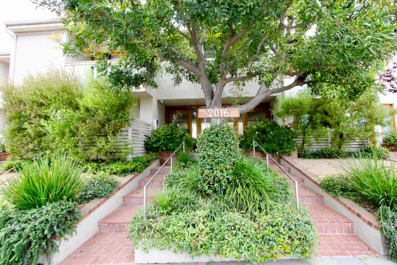 heavenly and breathtaking Bay Blue Vista apartment, Santa Monica, California