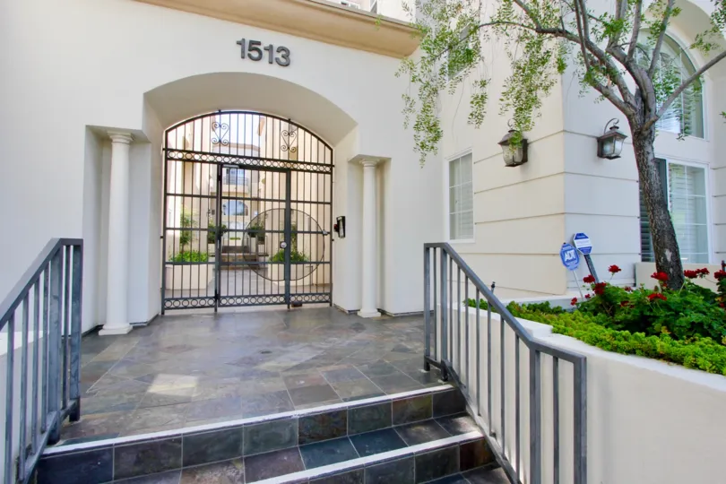 breath taking view showing the finishing details of the floor of the entrance to Berkeley Manor, Santa Monica, california
