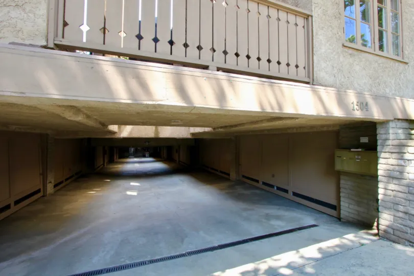A sunny day at the front part of the Berkeley Townhouse's community in Santa Monica, CA