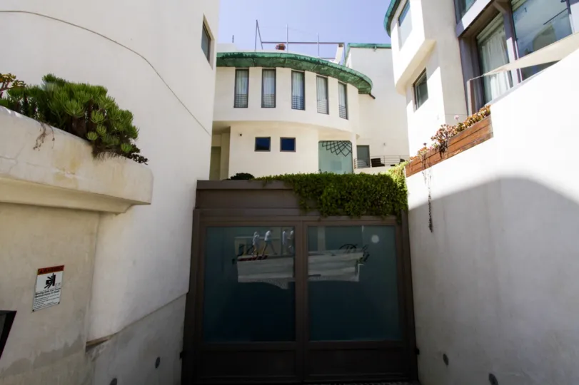 The entrance into Blu Santa Monica