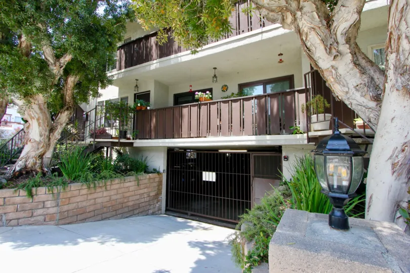 It's a beautiful day outside Blue Grass Manor in Santa Monica.