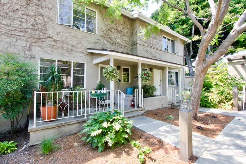 A sunny day in the Alta santa monica apartment with main entrance view
