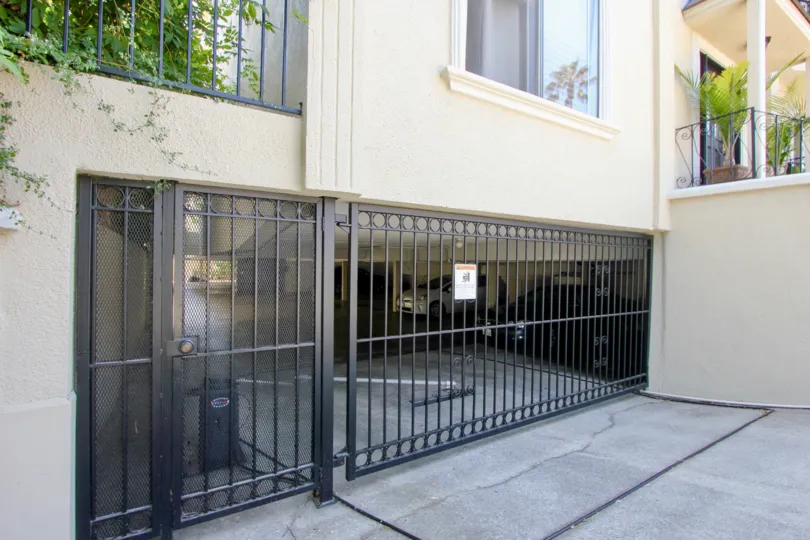 The house is make by good condition the gate is painted by good color