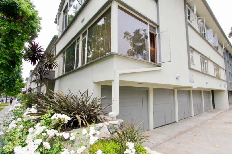 The very best homes and views of idaho Arms, Santa Monica
