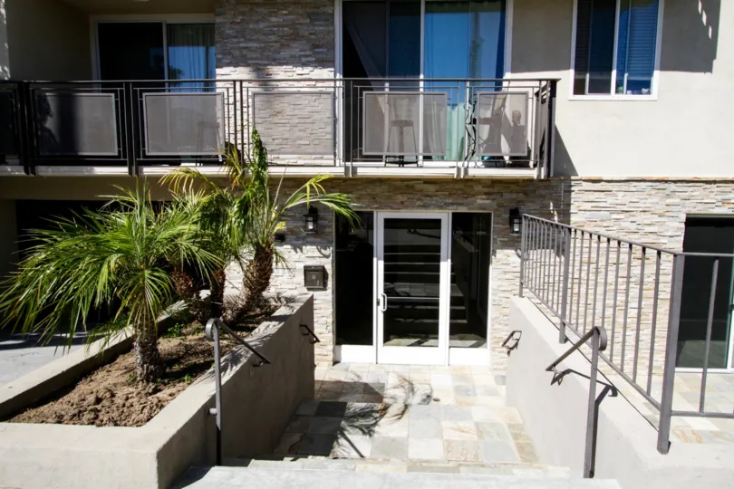 The entrance into Lark Villas