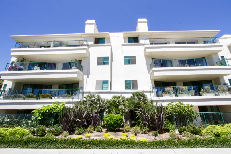 The landscaping seen around Nine Fifty One Ocean