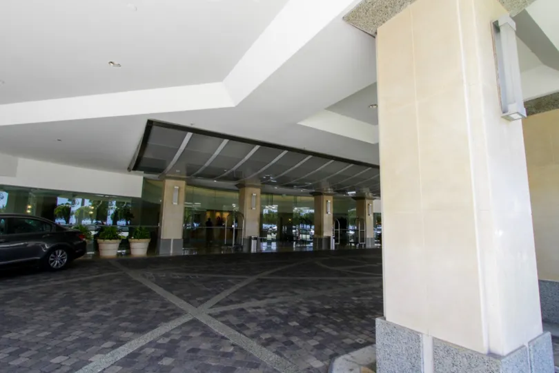 The entrance into Ocean Towers in Santa Monica