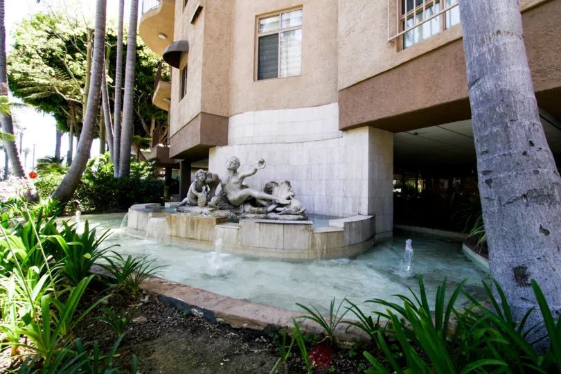 The fountain in front of Pergola
