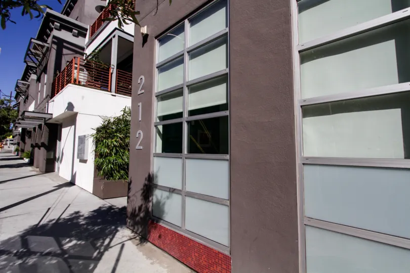 The address at Sailhouse Lofts