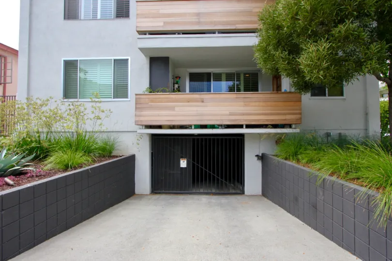 A sunny day at the front part of the Santa Monica Terrace's community in Santa Monica, CA