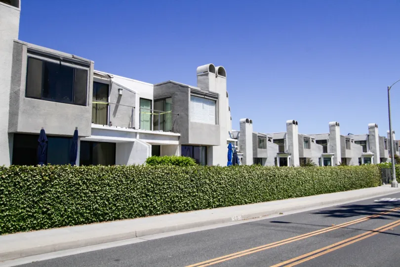 The architecture of the Sea Colony I in Santa Monica