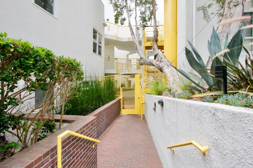 Amazing color combination in a home in santa monica