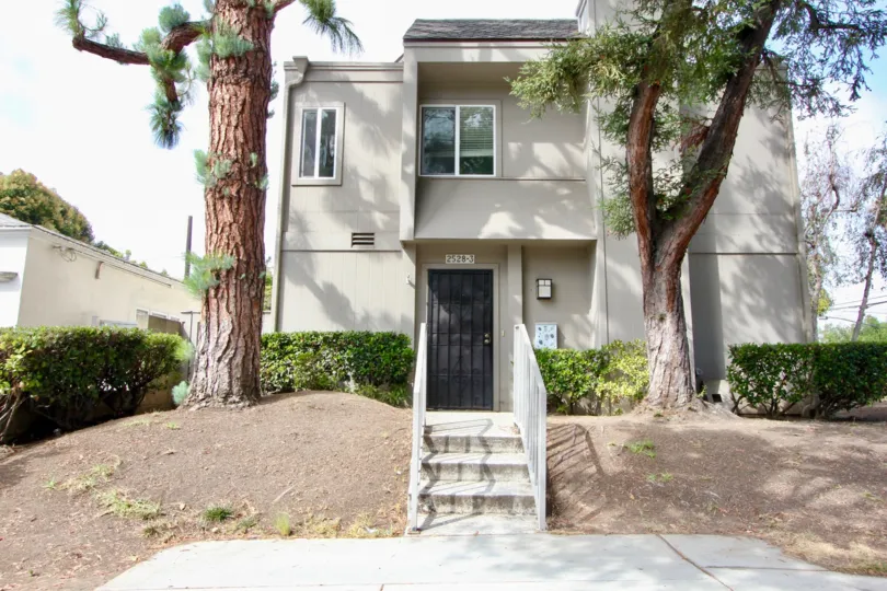 Sierra Vista cute home and neighborhood in the one and only Santa Monica, California