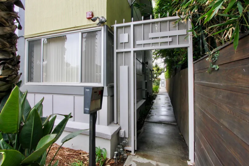Private walkway at The Baymar in Santa Monica California