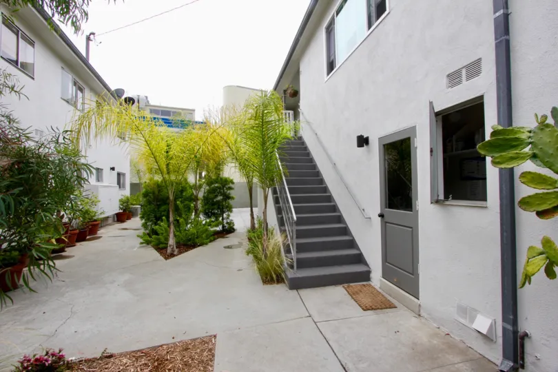 Super classy community of The Baymar, Santa Monica, California